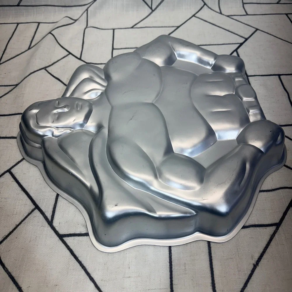 Wilton Superman Cake Pan 14